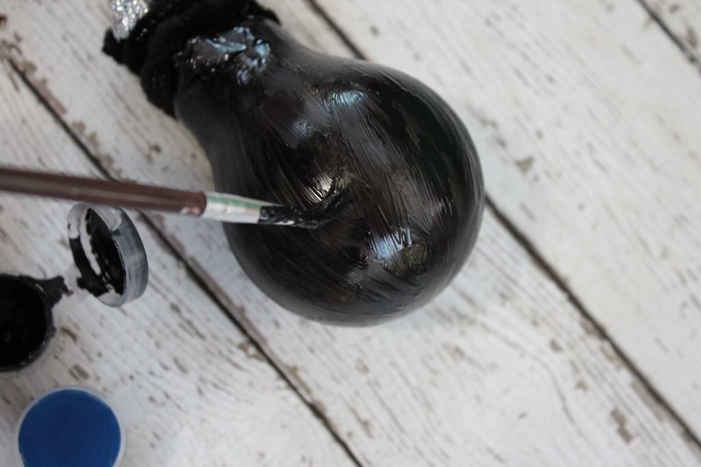 DIY Christmas Ornament - Penguin Lightbulb