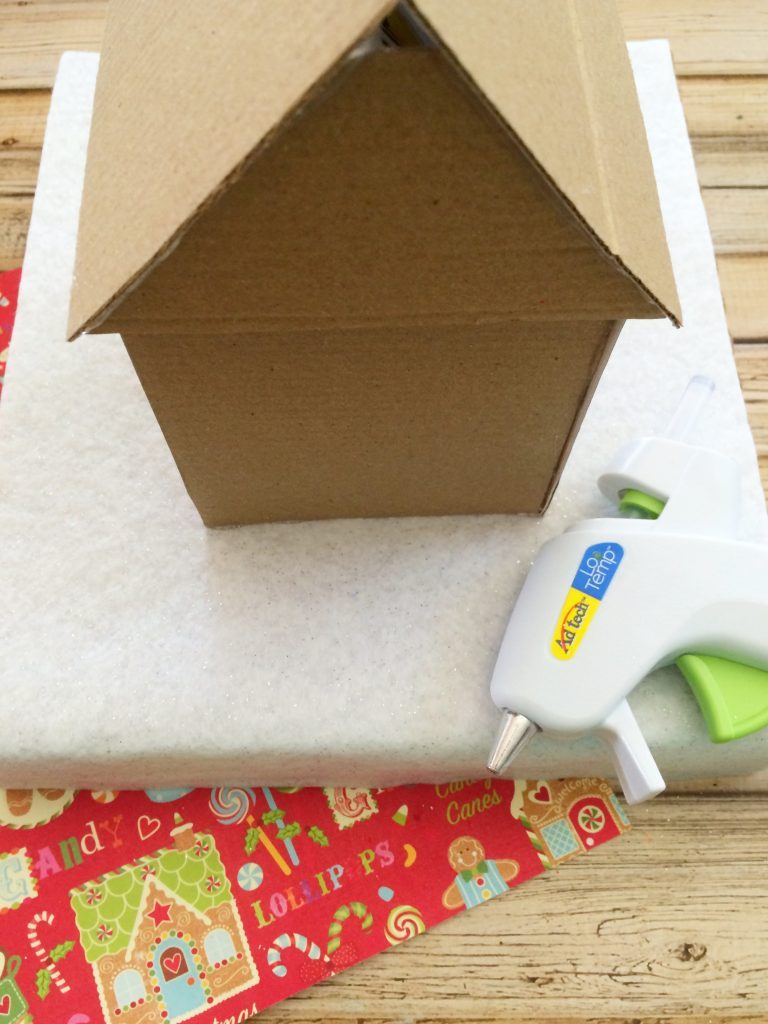 Building your cardboard gingerbread house